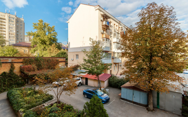 Апартаменты Евродвушка Братский 40