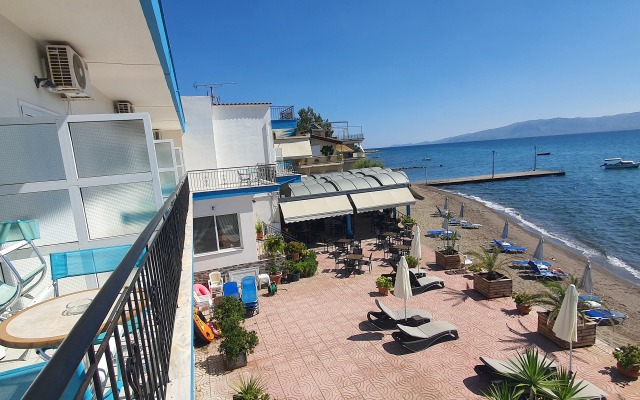 Artemis Hotel