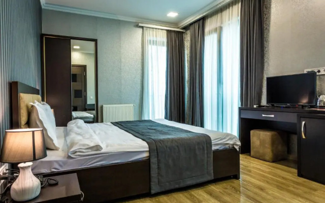 Отель "Вишневый сад"