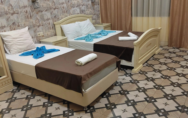 Robert I Oksana Guest house