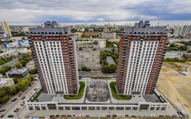 Квартира двухкомнатная Азина 25