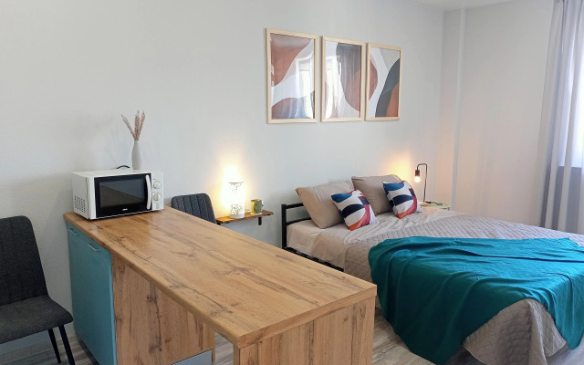 Na Tavricheskoy 9k1 Apartments