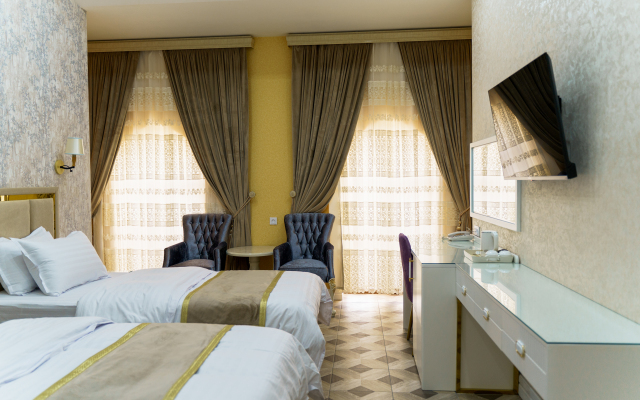 Ayni Hotel