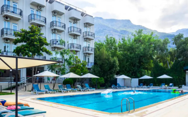 Tal Beach Hotel