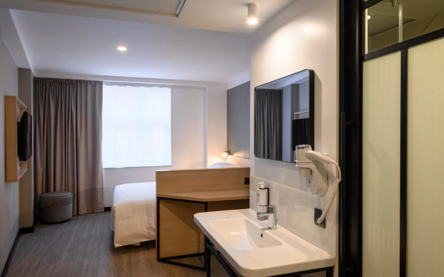 Отель Bobo st.art