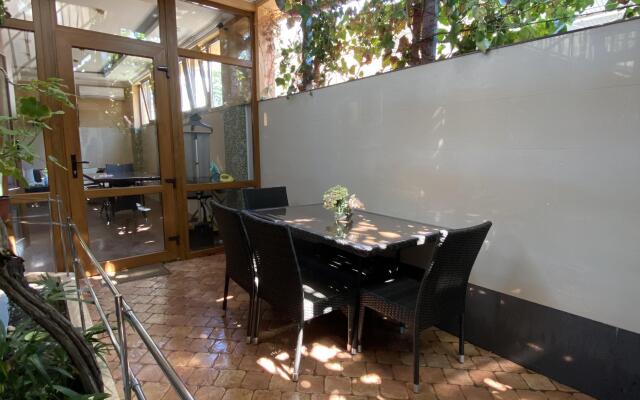 Mira Guest House