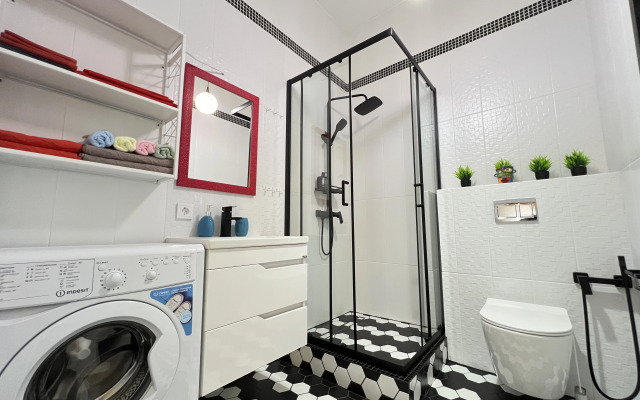 Yarkaya S Kusochkom Morya Flat