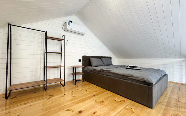 More House Chalet