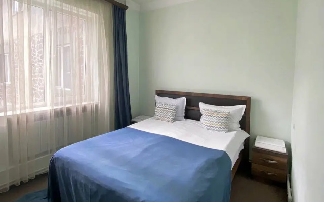 Mina Hotel
