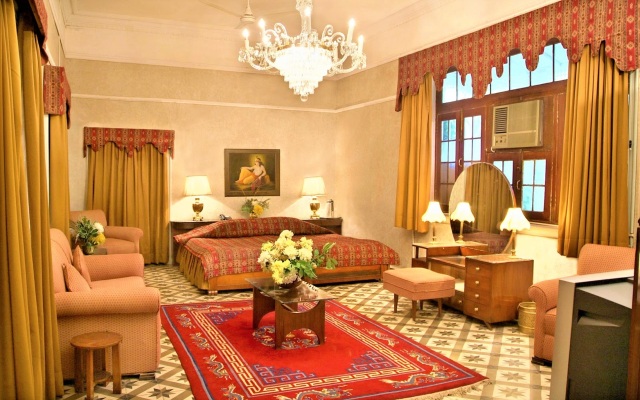 Отель WelcomHeritage Taragarh Palace