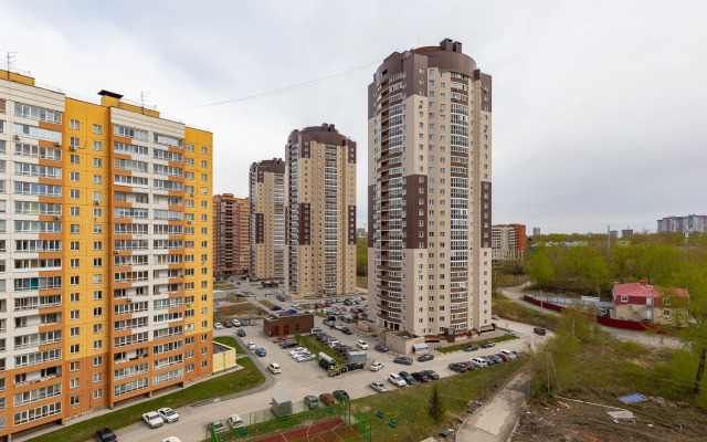 Studiya Ryadom s Lokomotiv Arenoj Flat