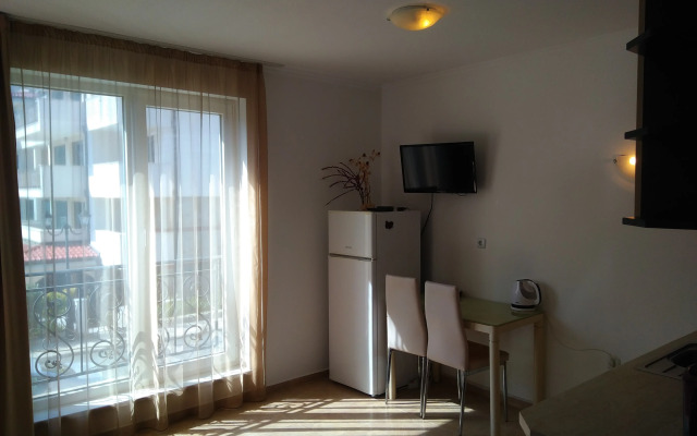 Villa Gratsiya Apartments