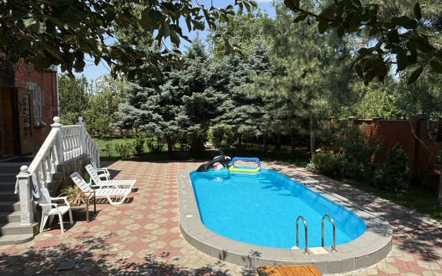 Shestikomnatnaja Usad'ba Novoznamenskaja Villa