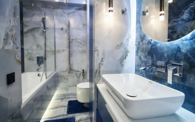 Novaya S Vidom Na Borgustanskiy Khrebet Flat