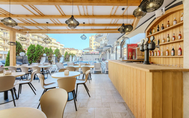 Royal Hotel