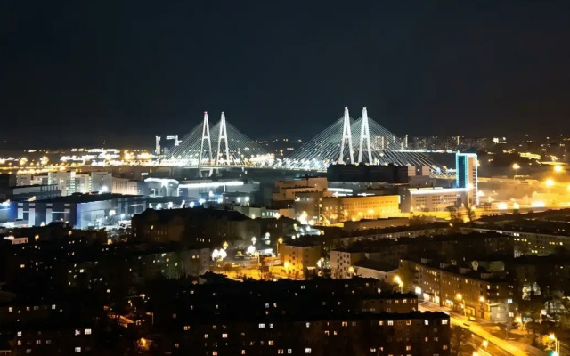 Квартира на Вантовый Мост и Неву