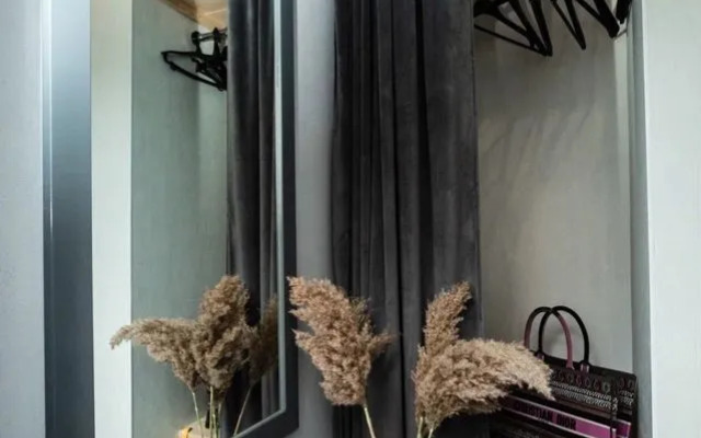 Na Krymskoy 89 Loft Flat