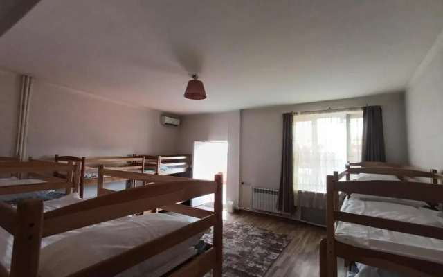 Dreamer's Den Hostel and Tours Hostel