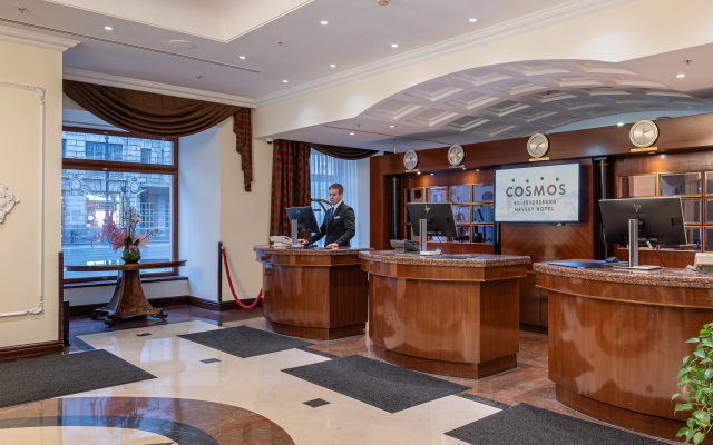 Отель Cosmos Selection St. Petersburg Nevsky Royal