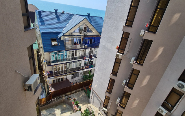 Na Beregu Chernogo Morya Flat