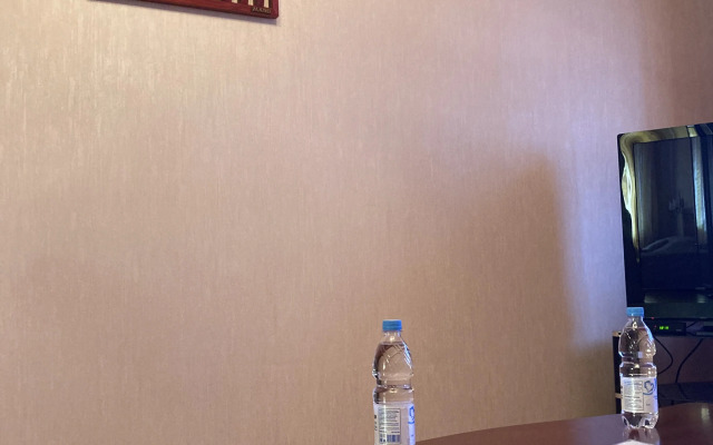 Velikolepnaya Trekhkomnatnaya Kvartira V Samom Tsentre Tuly Flat