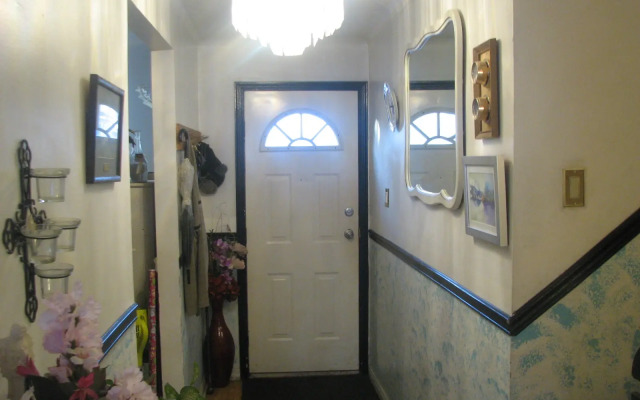 Bob Cinciruk Mini-Hotel