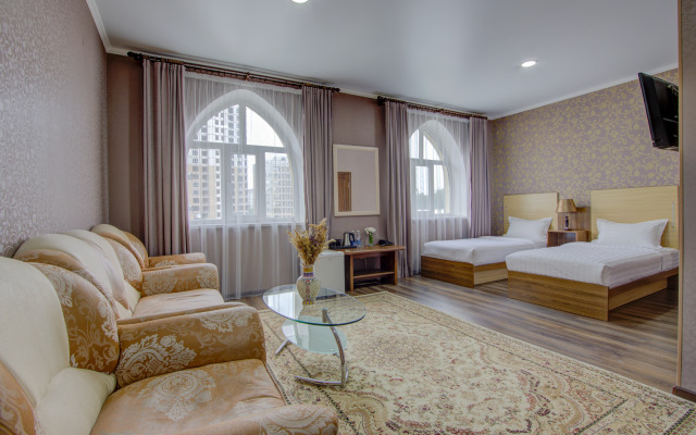 Shah Palace Hotel
