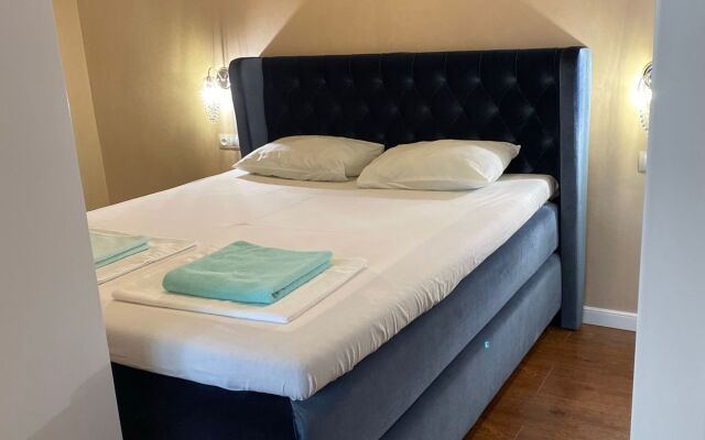 Fly Guest House