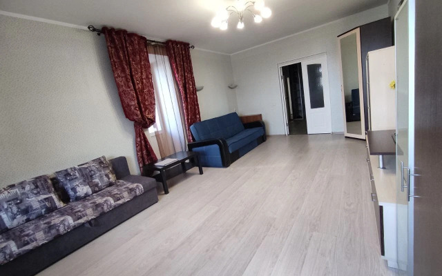 Na Ulitse Metallistov 8 Flat