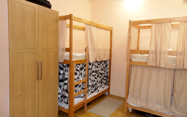 Rus - Mayakovskaya Lodging Houses