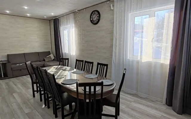Guest house Dacha V Geshe na 12 chelovek