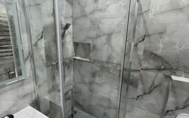 Roskoshnaya S Krasivym Vidom Flat