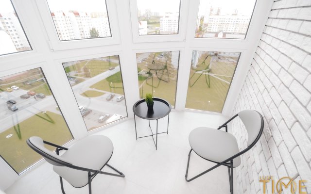 Na Ulitse Tavlaya 72a Apartments