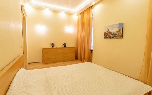 Na Ulitse Glinki 1 Flat