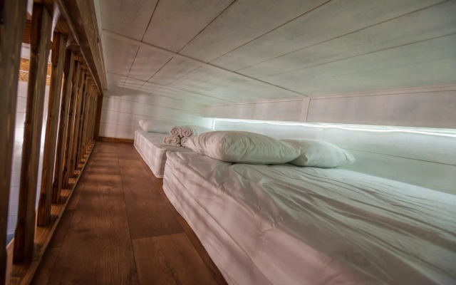 More Rooms Na Ruzheynoy 1 Apartments