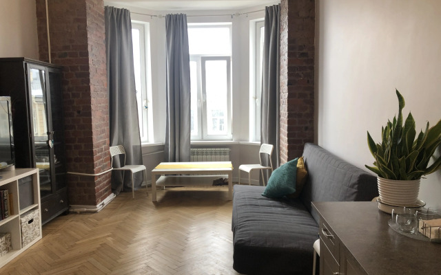 Апартаменты Студия с Видом на Покровский Сквер