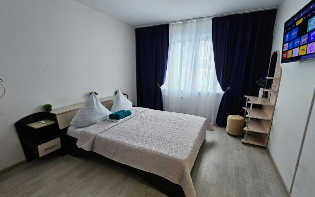 Na 7 Etazhe Apartments