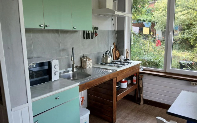 Na Pervom Etazhe Flat