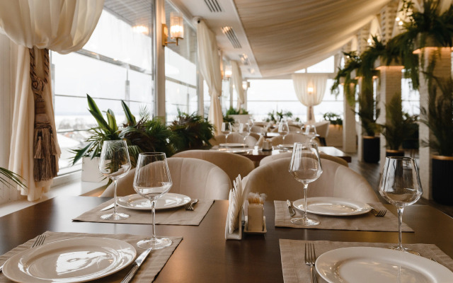 Viktoriya Plaza Hotel
