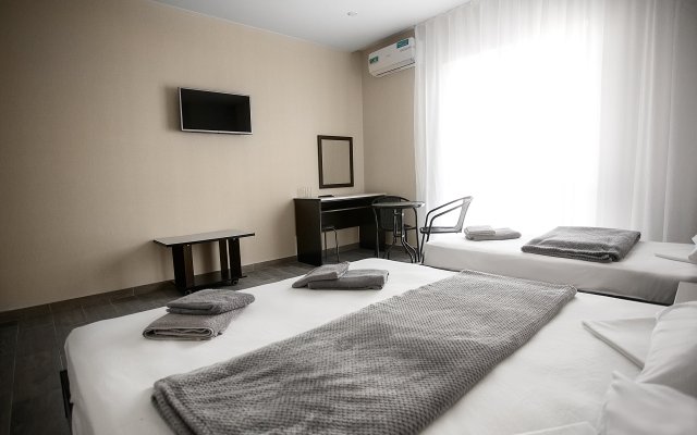 Diamond Delux Guest House