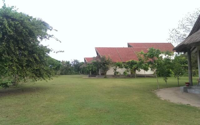 Giman Free Beach Resort Hotel