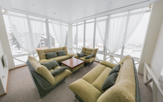 Sky Way Hotel