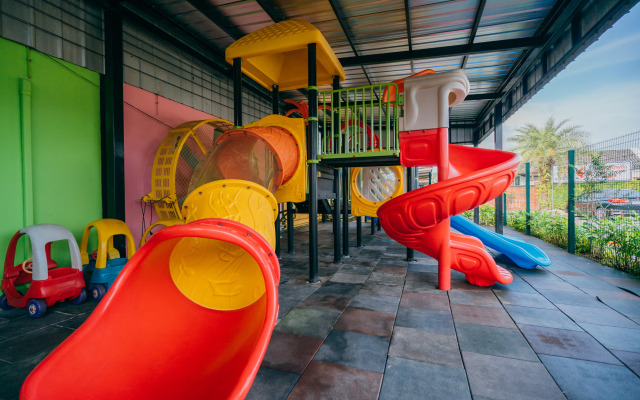 Rawayana West Villas and Kids Park