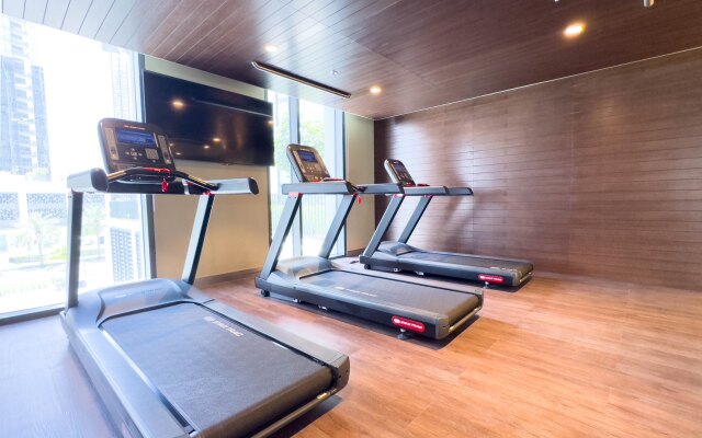 GLOBALSTAY. Creek Edge Tower Elegant Apartment Hotel