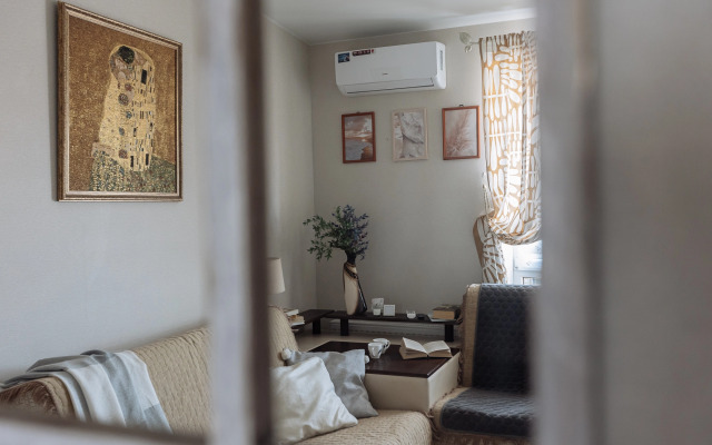 U Samogo Sinego Morya Flat