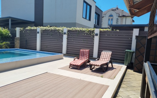 S Basseynom Guest House