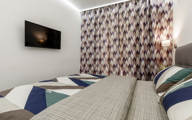 Двухкомнатные апартаменты LUX  с видом на ДОН №7