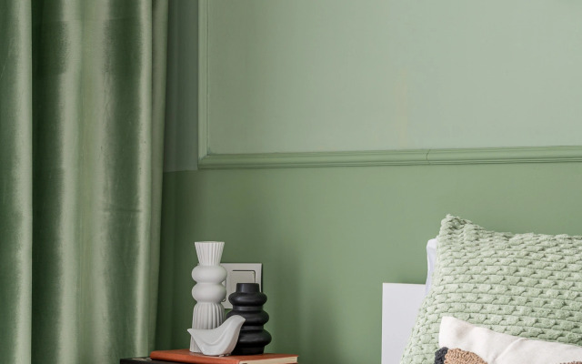 Студия у Метро Космонавтов