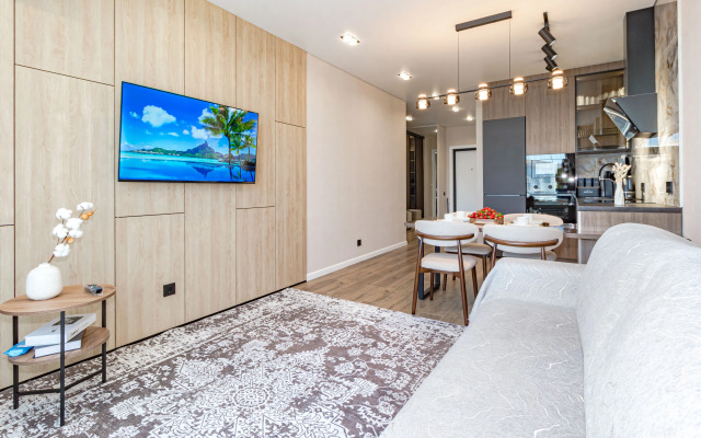 Na Ulitse Tole Bi, 28/1 Flat