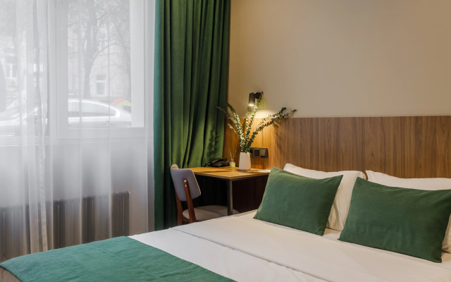 Seven Hills Brestskaya Hotel